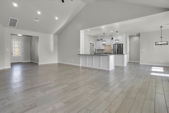 3919 NE Shenandoah Dr, Lawton, OK 73507