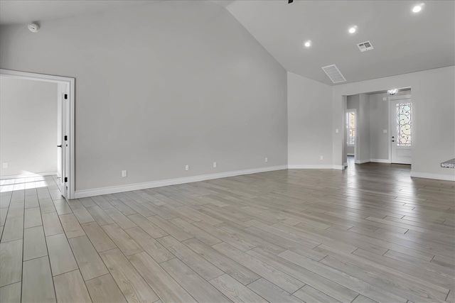 3919 NE Shenandoah Dr, Lawton, OK 73507