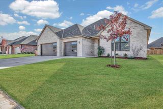 3919 NE Shenandoah Dr, Lawton, OK 73507
