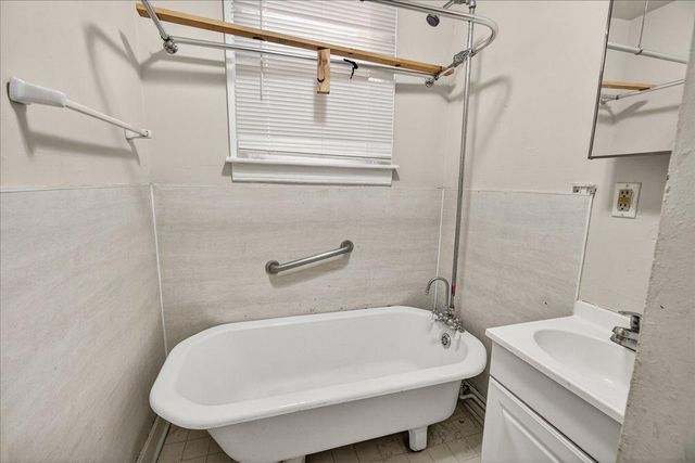 228 S LOCUST, Hagerstown, MD 21740