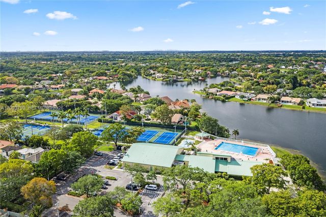 4089 Forest Hill Dr, Cooper City, FL 33026