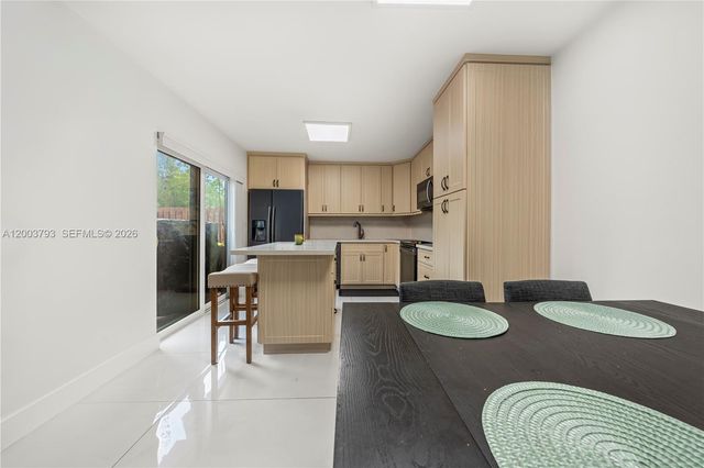 4089 Forest Hill Dr, Cooper City, FL 33026