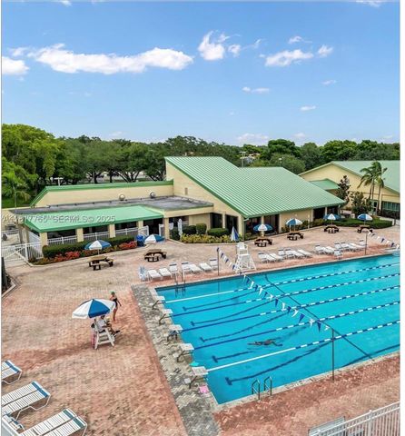 4089 Forest Hill Dr, Cooper City, FL 33026