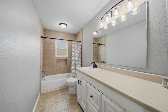 2819 Heritage Colony Drive, Webster, TX 77598