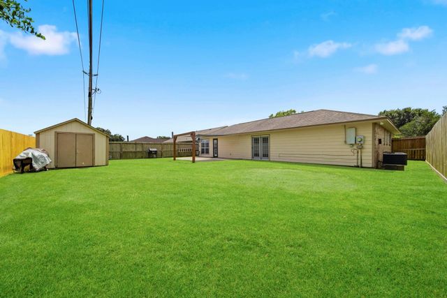 2819 Heritage Colony Drive, Webster, TX 77598