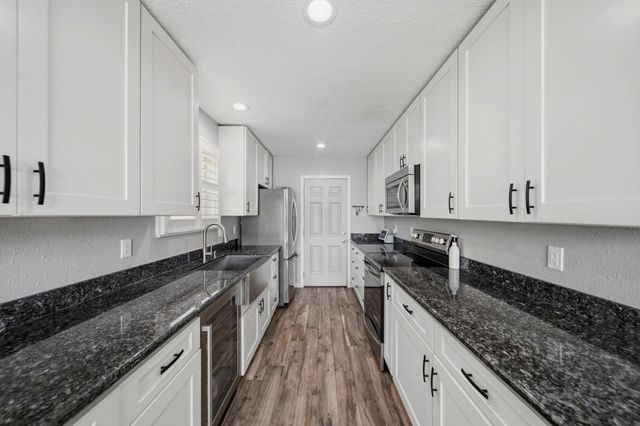 2819 Heritage Colony Drive, Webster, TX 77598