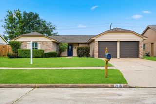 2819 Heritage Colony Drive, Webster, TX 77598