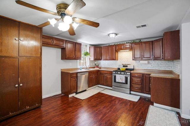 100 Broadway, Loveland, OH 45140