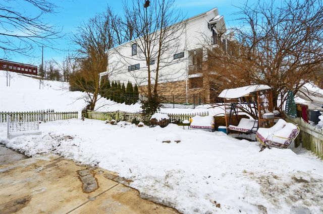 100 Broadway, Loveland, OH 45140