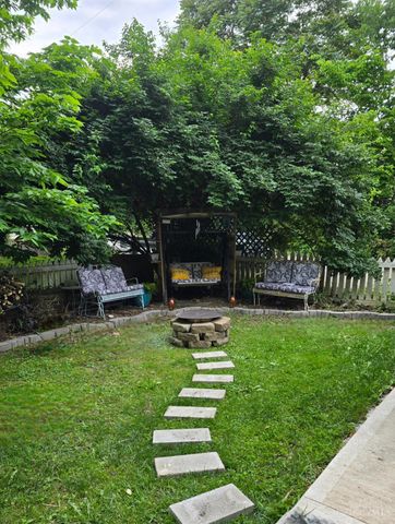 100 Broadway, Loveland, OH 45140