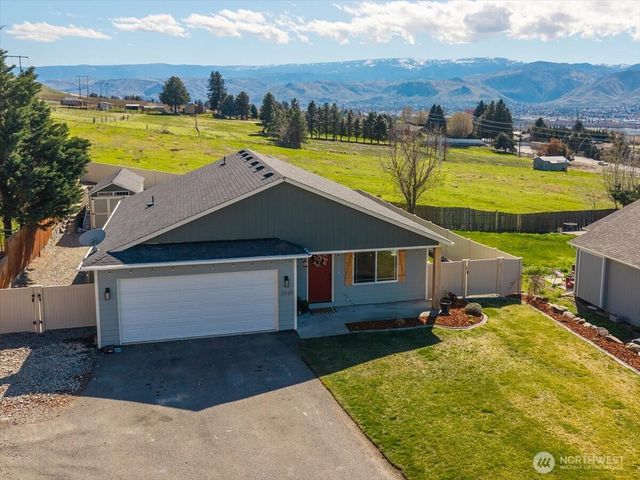 3949 NE Vista Del Rey Drive, East Wenatchee, WA 98802