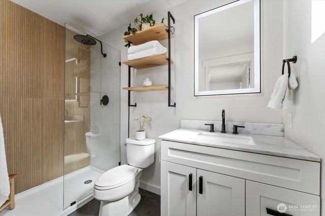 3949 NE Vista Del Rey Drive, East Wenatchee, WA 98802