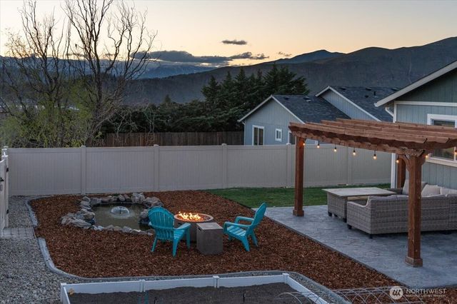 3949 NE Vista Del Rey Drive, East Wenatchee, WA 98802