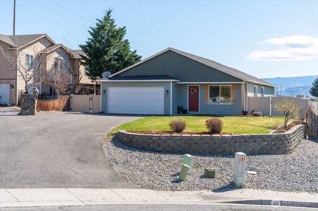 3949 NE Vista Del Rey Drive, East Wenatchee, WA 98802