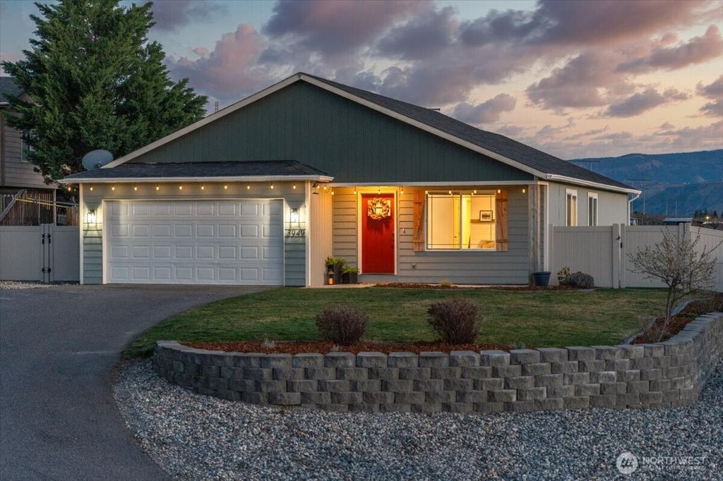 3949 NE Vista Del Rey Drive, East Wenatchee, WA 98802