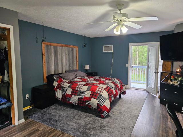 1695 Simonelli Road, Muskegon, MI 49445