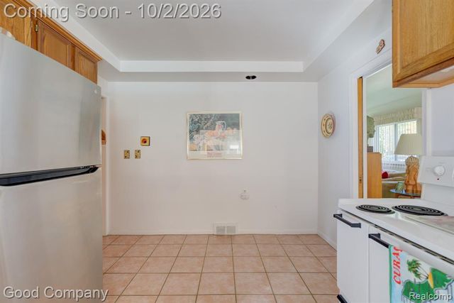 31728 Sheridan Drive, Beverly Hills, MI 48025