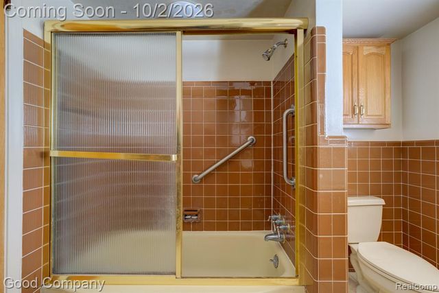 31728 Sheridan Drive, Beverly Hills, MI 48025