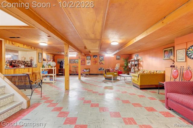31728 Sheridan Drive, Beverly Hills, MI 48025