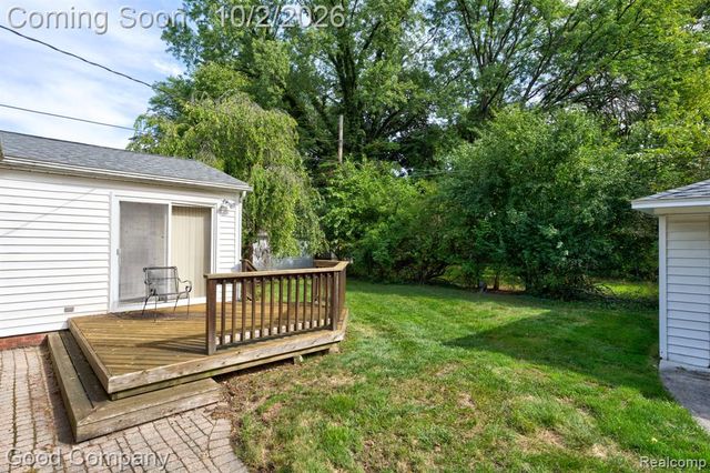 31728 Sheridan Drive, Beverly Hills, MI 48025