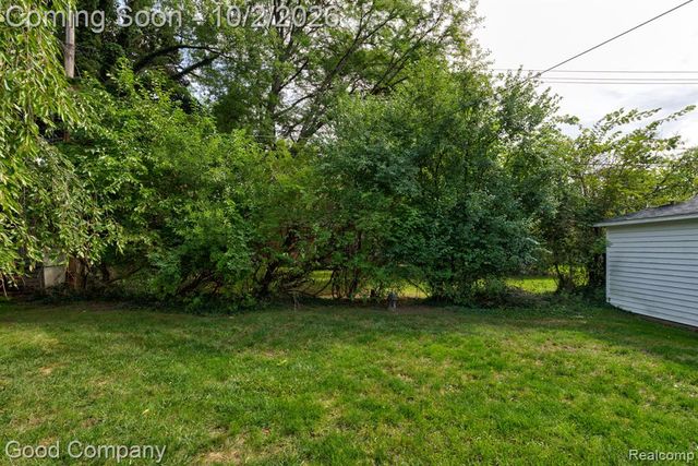 31728 Sheridan Drive, Beverly Hills, MI 48025