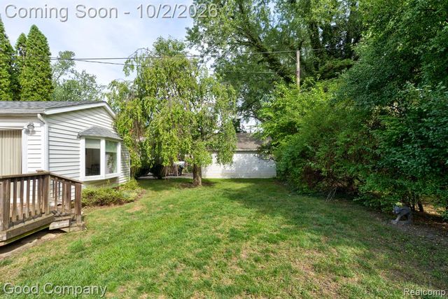 31728 Sheridan Drive, Beverly Hills, MI 48025