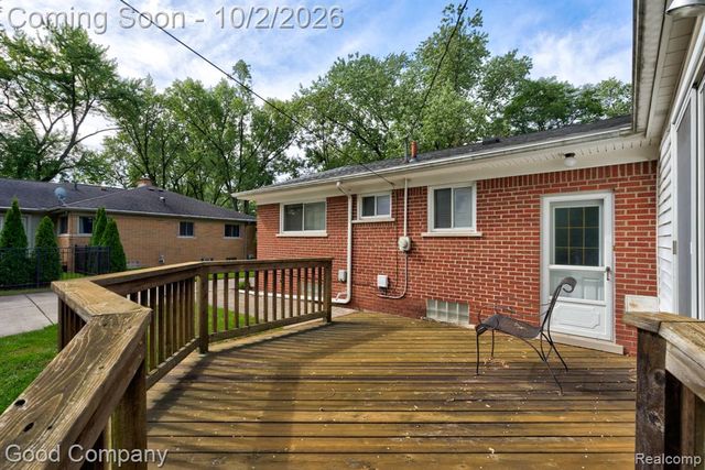 31728 Sheridan Drive, Beverly Hills, MI 48025