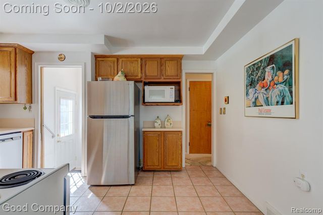 31728 Sheridan Drive, Beverly Hills, MI 48025