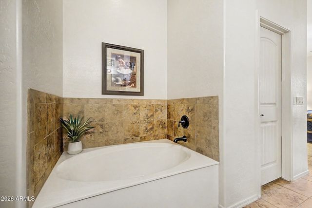 6202 E MCKELLIPS Road 190, Mesa, AZ 85215