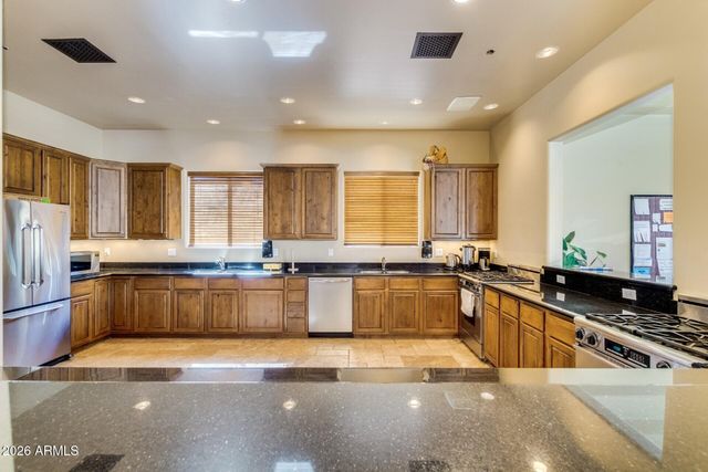 6202 E MCKELLIPS Road 190, Mesa, AZ 85215