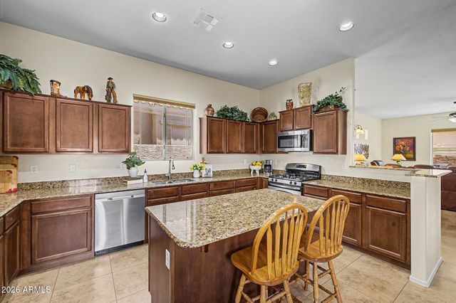 6202 E MCKELLIPS Road 190, Mesa, AZ 85215