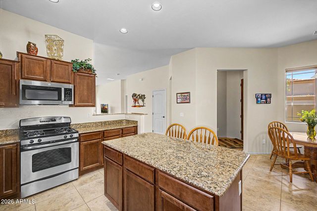 6202 E MCKELLIPS Road 190, Mesa, AZ 85215