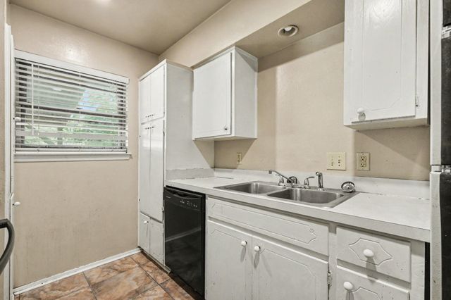 3432 Whippoorwill Lane, Irving, TX 75062