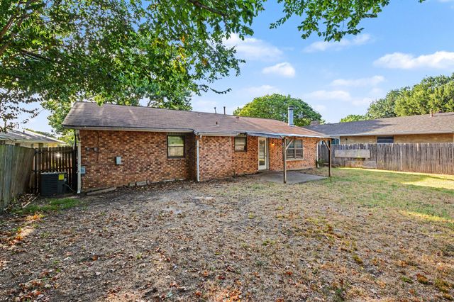 3432 Whippoorwill Lane, Irving, TX 75062