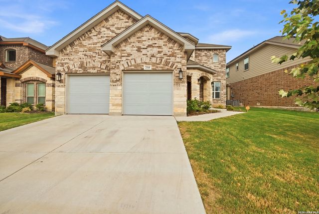 2560 Windle Ln, Seguin, TX 78155