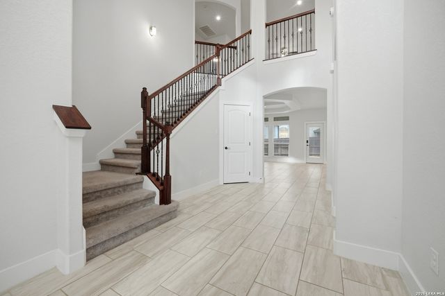 2560 Windle Ln, Seguin, TX 78155