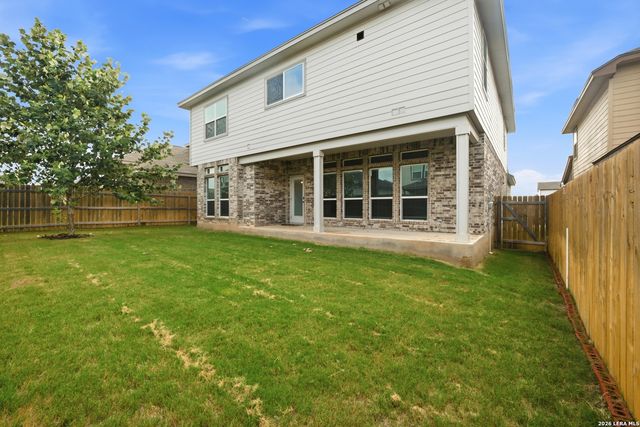 2560 Windle Ln, Seguin, TX 78155