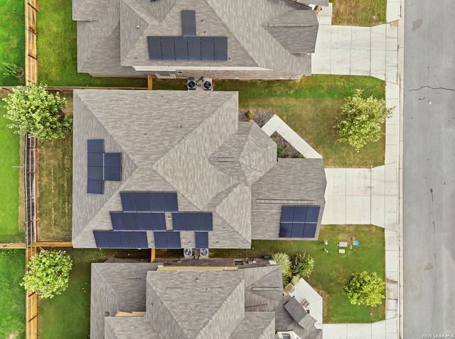 2560 Windle Ln, Seguin, TX 78155