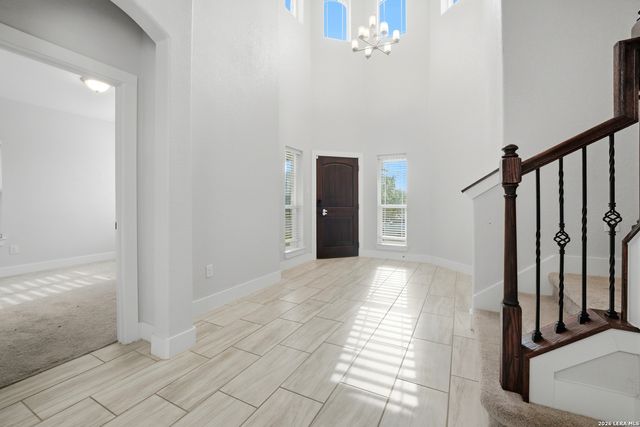 2560 Windle Ln, Seguin, TX 78155