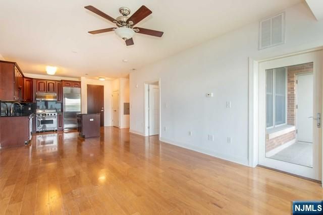 20 Ave At Port Imperial 330, West New York, NJ 07093