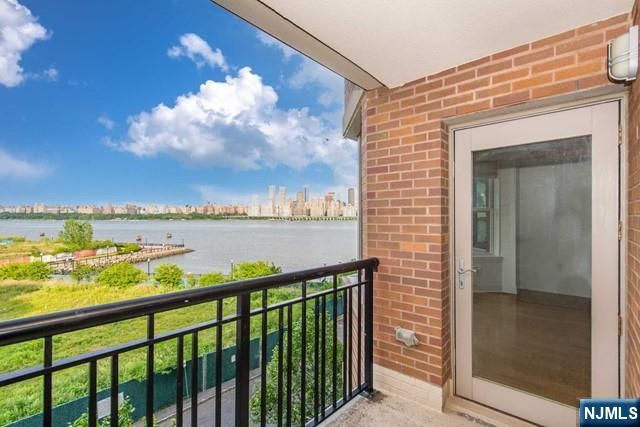 20 Ave At Port Imperial 330, West New York, NJ 07093