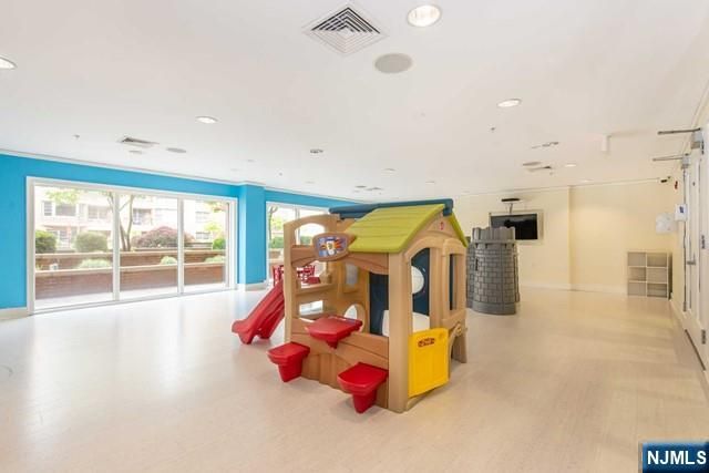 20 Ave At Port Imperial 330, West New York, NJ 07093