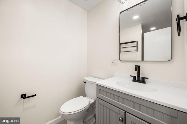 2720 S 76TH ST, Philadelphia, PA 19153