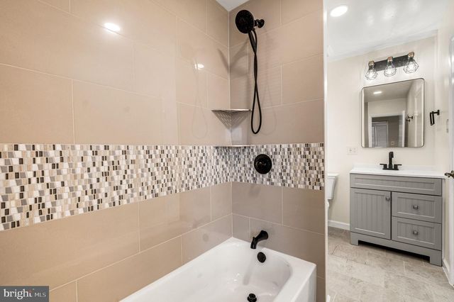 2720 S 76TH ST, Philadelphia, PA 19153