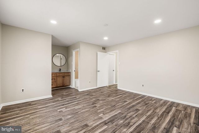 2720 S 76TH ST, Philadelphia, PA 19153