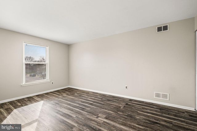 2720 S 76TH ST, Philadelphia, PA 19153