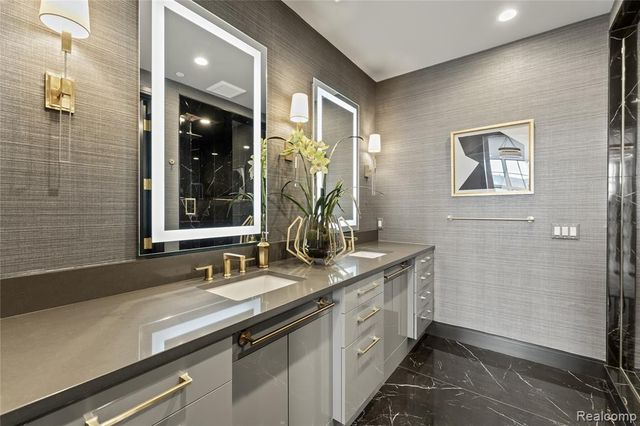 2051 Villa Road 403, Birmingham, MI 48009