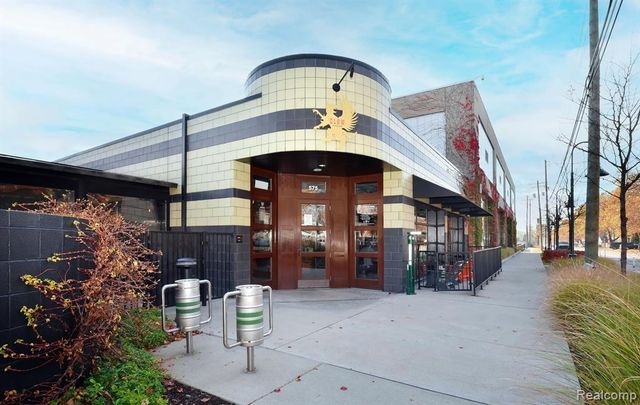 2051 Villa Road 403, Birmingham, MI 48009