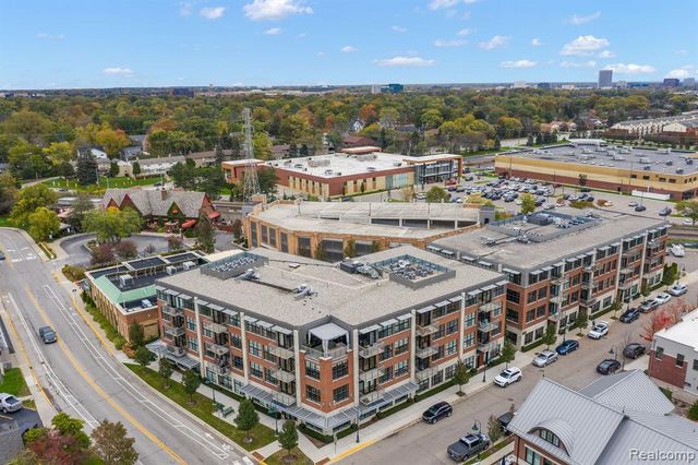 2051 Villa Road 403, Birmingham, MI 48009