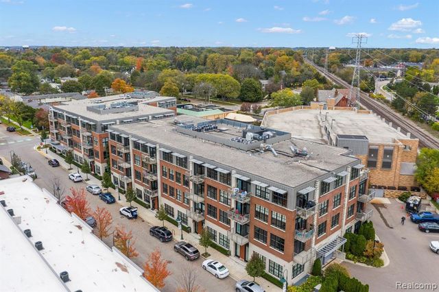 2051 Villa Road 403, Birmingham, MI 48009